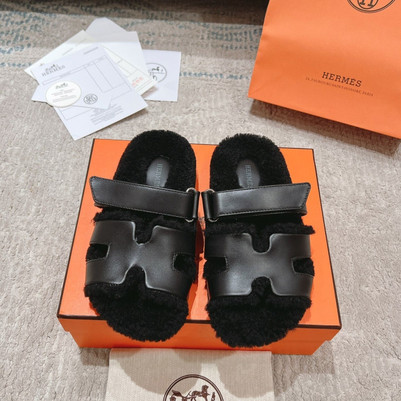 H**mes slippers